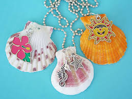 Cut your string into 24 separate pieces that are about 12 in (30 cm) long. Diy Sea Shell Necklace Fun365