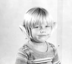 Chris hemsworth is a water baby & these pictures are a proof Cutie Pie Photo Of Leonardo Dicaprio As A Child Young Leonardo Dicaprio Leonardo Dicapro Leonardo Dicaprio