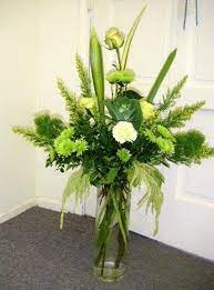 Flower arrangement for reception area. Corporate Arrangement For A Reception Desk California Flower Art Academy