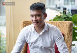 He married vietnamese singer thuy tien in 2014 and they have one daughter. Le Cong Vinh Toi Chá»‰ Cáº£m Tháº¥y Yeu Vá»£ Má»—i Ngay Má»™t Nhiá»u HÆ¡n