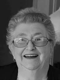 Can someone edit my photo with Scream cast?