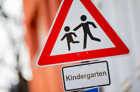 Wer kann sich schon 1000 verkehrszeichen merken? Wolfacher Kita Pfiffikus Corona Fall Legt Betrieb Auf Eis Kinzigtal Schwarzwalder Bote
