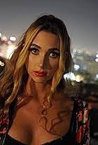 Ashley Kent's Instagram, Twitter & Facebook