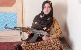 Talibans) часто используется, когда речь идёт о более чем одном талибе. Afganskaya Devushka Rasstrelyala Boevikov Talibana Za Ubijstvo Roditelej