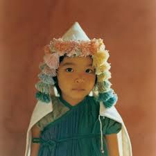 水円にて kitta 草木染め 民族衣装 虹色