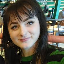 Eleanor : Qualified English teacher offering enthusiastic and focused  provision for those studying for their exams or to improve their overall  writing skills. Specialise in students ages 11-18. I can also offer