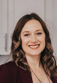 Samantha Peters's Instagram, Twitter & Facebook