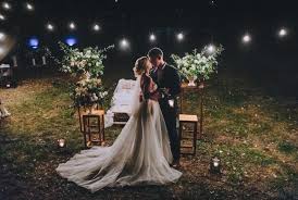 Ideas para decorar bodas, tendencias en decoracion de bodas, bodas de oro, bodas sencillas, bodas elegantes, centros de mesa para bodas, vestidos de novia, peinados para novia, lugares para bodas. Las Tendencia En Bodas Para 2019 Segun Expertos