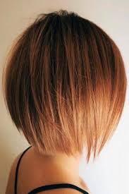 These 23 Inverted Bob Haircuts Are Trending In 2019 En 2020 Coiffure Carre Degrade Coiffures Cheveux Courts Coiffures Cheveux Blonds