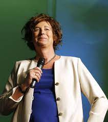 En met respect en samenwerking tonen dat politiek anders kan dan wat we de voorbije jaren zagen. Petra De Sutter Une Eurodeputee Verte A La Fonction Publique
