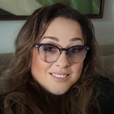 Veronica Halpin's Instagram, Twitter & Facebook