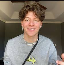 Hype House Ondreaz Lopez Thirty Eight In 2020 Cute Celebrity Guys My Future Boyfriend Tony