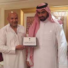وأمرت بتشكيل لجنة من خبراء الآثار وذلك لعرض القطع المضبوطة مع النائب السابق علاء حسانين. Ø§Ù„Ø´ÙŠØ® Ø¹Ù„Ø§Ø¡ Ø­Ø³Ø§Ù†ÙŠÙ† Dralaahassanein Twitter