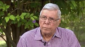 Diagnostican cáncer a comisionado Manolo Reyes