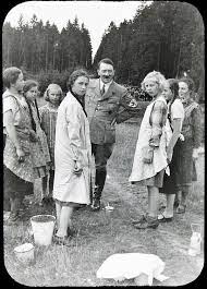 World War II in Pictures: Hitler's Women