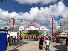 Encuentre la cobertura de eventos, lecturas de autores, actividades y más. Miami Dade County Fair A Divertirse En La Feria Turista En Miami