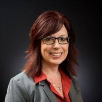 Julie Lanning's Instagram, Twitter & Facebook