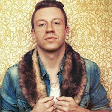 Pin By Everett Pulliam Jr On 2010 S White Rapper Rappers Macklemore