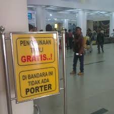 Orang asing kalo mau ke kota lain di indonesia itu pasti mendaratnya di soekarno hatta dulu baru ke bandara lain. Mau Jadi Bandara Berkelas Dunia Kualanamu Bebas Porter