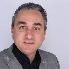 Andrea Whitlock's Instagram, Twitter & Facebook