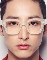 ffffound everyone every reform movement has a lunatic fringe イスヒョク スヒョク 眼鏡