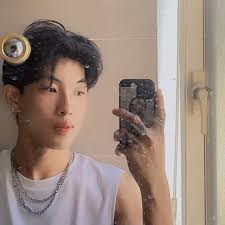 Mo Chen (@mochen_12.06) • Threads, Say more