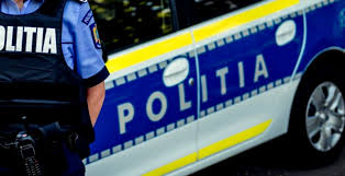 Maybe you would like to learn more about one of these? IncÄ Un BÄrbat ImpuÈcat De PoliÈie DupÄ O UrmÄrire Ca In Filme Video