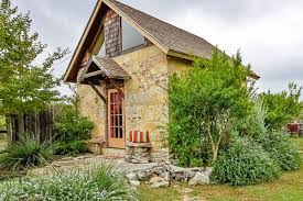 With its outlaw history and gorgeous scenery, willow city is a lovely spot for cabin rentals near fredericksburg. Fredericksburg Texas Cabin Rentals Getaways All Cabins