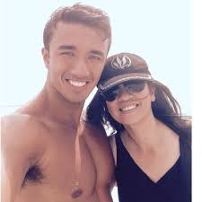 Ryan Abrahamson (@RyanAbrahamson)