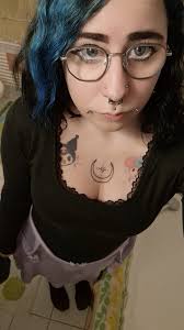 Finally got the dahlia piercing ♡