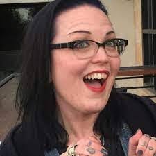 Amy Kunert's Instagram, Twitter & Facebook