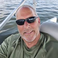 Ezekiel Elliott's new tattoo: 🍽️ "FEED ME"