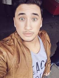 Yao cabrera es un youtuber uruguayo, residente de argentina, dedicado a las bromas y cámaras ocultas. Yao Cabrera Net Worth