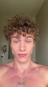 rock w me now 🤟😼