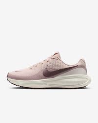 Nike Revolution 8
