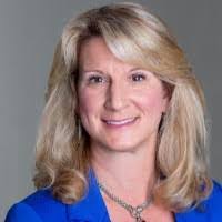 Elizabeth Hausman's Instagram, Twitter & Facebook