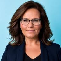 30+ perfiles de «Hardcastle»