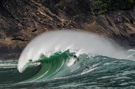 Surfista em Itacoatiara