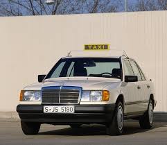 Image result for Beige Taxi Allemand 1987 Renault