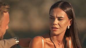 Robin Stenberg hugger yxan i benet