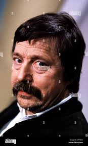 Wolf singer hi-res stock photography and images