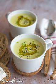 Veloute De Poireaux Au Fromage Aux Fines Herbes Cuisinons En Couleurs Veloute De Poireaux Recettes De Cuisine Poireaux
