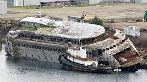 The Silver Kalakala Ferry Barely Still Afloat In Seattle Verlassene Schiffe Verlassene Orte Wasserfahrzeug