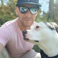 Des Bishop's Full Hour Special is his best work yet. Watch here