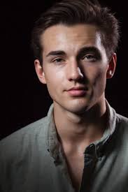 Free comedy show out of central illinois