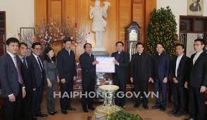 Giám đốc sở văn hóa và thể thao thăm và làm việc với thư. Bi ThÆ° Thanh á»§y Chá»§ Tá»‹ch HÄ'nd Thanh Phá»' ThÄƒm Chuc Táº¿t Toa Giam Má»¥c Háº£i Phong