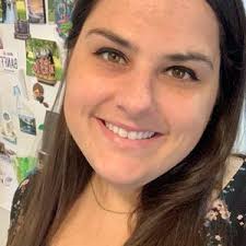 Amanda Trahan (@amandagoeslala)