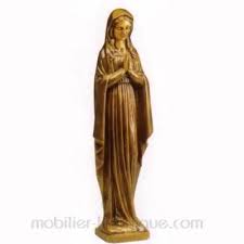 Une prière de musulmans à grenade devant une statue de la vierge marie à l'occasion du ramadan a provoqué la colère de catholiques espagnols. Statue Vierge Marie Bronze