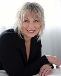 I first meet Jodie about a year ago when she came in with a friend...this  time around it was all about her. Jodie wanted some portraits to use for  business, but there