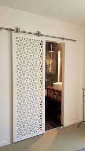 Sliding doors and smart glass windows help turn a constricting apartment into an expansive, open loft. Puertas Corredizas Wohnzimmer Schlafzimmer Wohnideen Dekoration Einrichten Inneneinrichtung Sliding Door Design Kitchen Sliding Doors Room Divider Doors